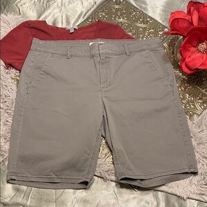 🌹LOFT • Vintage Gray Flat Front Shorts Casual Style